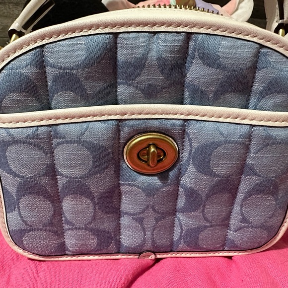 Brand new : COACH Signature Chambray With Quilting - Picture 16 of 17